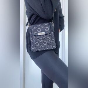 VTG Coach Y2K Kristin Op Art Signature Swingpack utility Crossbody, blk/charcol